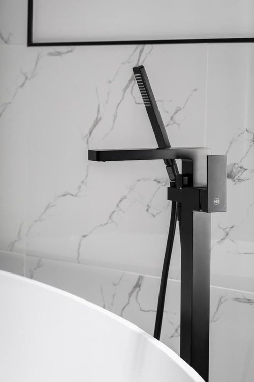 cumpără Baterie pentru cadă kfa armatura Logon черный на пол în Chișinău 