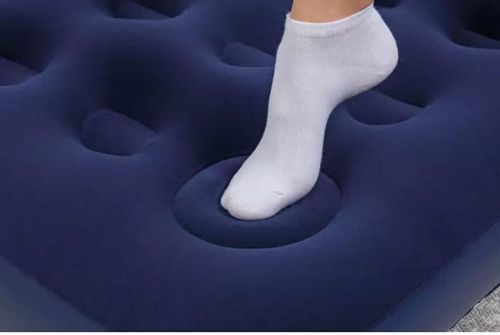 cumpără Saltea gonflabilă Bestway 67226 Air Mattress Queen Built-in Foot Pump 203x152x28cm în Chișinău 