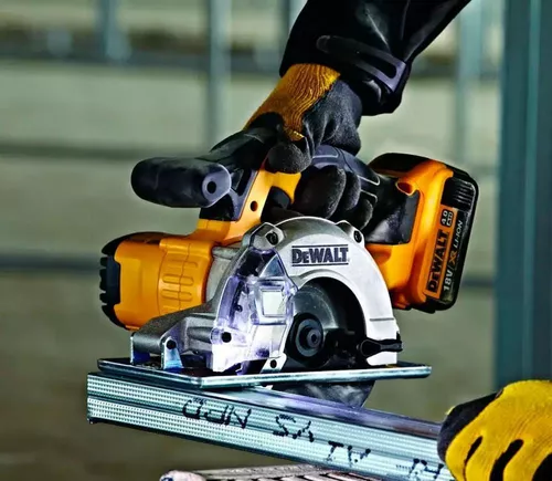 cumpără Fierăstrău DeWalt DCS373NT ( fara ac-tor ) în Chișinău 