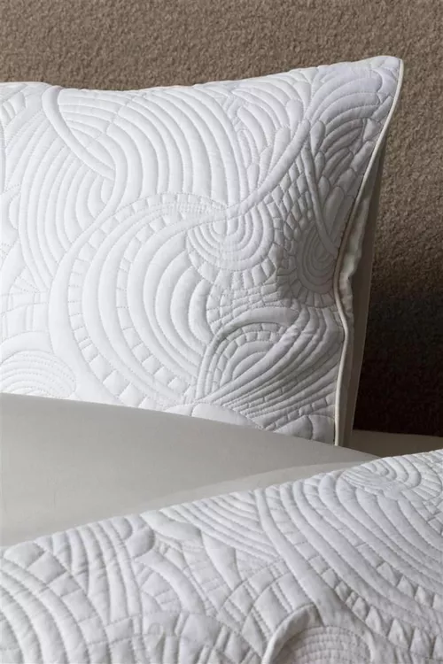 cumpără Lenjerie de pat Moooi 239527 Embroidered Dodo Pavone 240x200/220 Ivory în Chișinău 