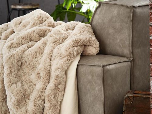 cumpără Textile de casă Bugatti fashion 3953/300 Fur Decke Beige în Chișinău 