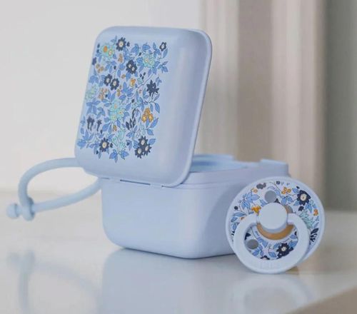 купить Пустышка BIBS 420012231 Cutie pentru depozitare suzete Liberty Chamomile Lawn Baby Blue в Кишинёве 