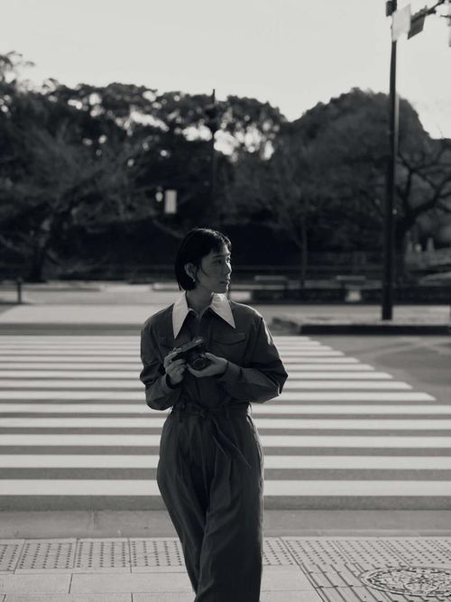 купить Фотоаппарат беззеркальный FujiFilm GFX100RF silver в Кишинёве 