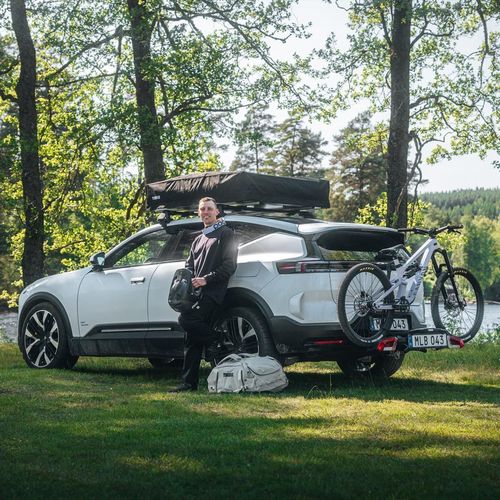 cumpără Suport auto bicicleta THULE VeloLite 3-bike no tilt platform towbar bike carrier 13pin black (9053100) în Chișinău 