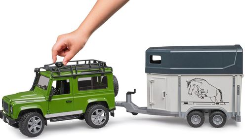 купить Машина Bruder 2592 Masina Land Rover Defender Station cu remorca de cai, 42277 в Кишинёве 