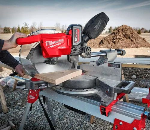 купить Стационарный инструмент Milwaukee 4933471122 fierăstrău circular staționar tăieri inclinate, M18FMS305-121 в Кишинёве 