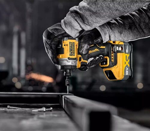cumpără Mașina de infeliat DeWalt DCF860E2T-QW 18V 3vit. 2x1.7Ah Powertack în Chișinău 