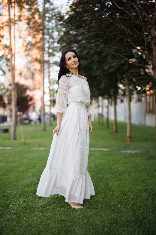 Платья