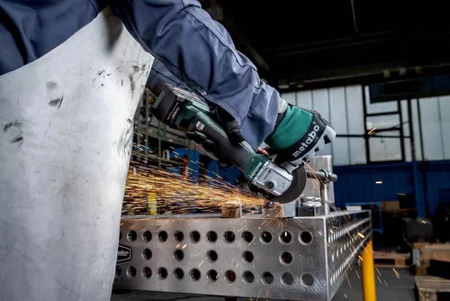 cumpără Polizor unghiular Metabo 602374510 W 18 L BL 9-125 2x4.0Ah în Chișinău 