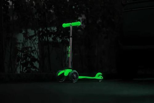 купить Самокат Micro MMD216 Mini Deluxe Glow LED Icy Lime в Кишинёве 