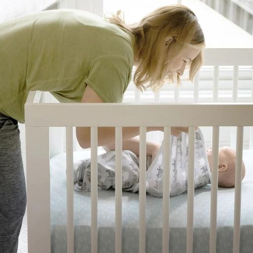 cumpără Accesoriu pentru înfășat Bright Starts 17261-053 Ingenuity Swaddle Me Scribble Elephant Monogram (0-3 luni) în Chișinău 