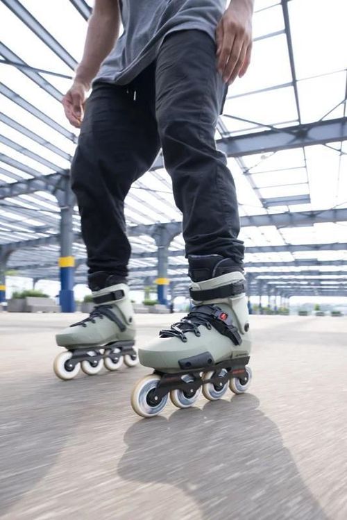 cumpără Role Rollerblade 86B0740070G008 TWISTER LE VERDE CAMO Size 39-40 în Chișinău 