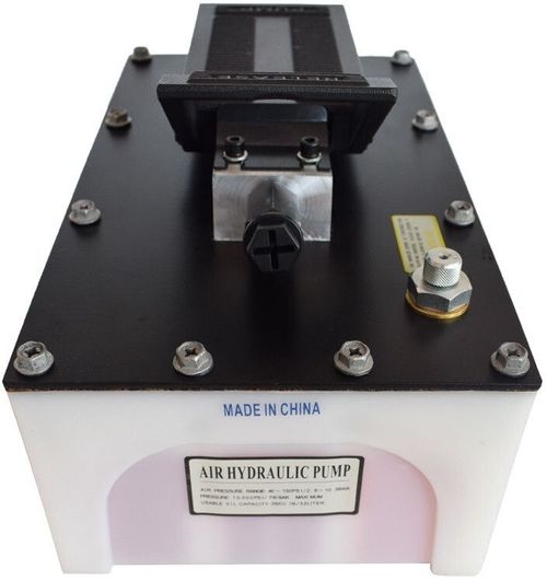 cumpără Pompă Torin TRA5301, гидравлический насос с пневматическим приводом пластик, 10т. 3200 мл în Chișinău 