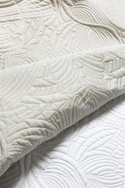 cumpără Pătura Moooi 239558 Dodo Pavone Bedspread 260x260 Ivory în Chișinău 
