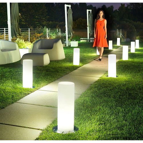 cumpără Lampa stalp de podea de exterior LYXO VERTIGO Column H 170 cm with Led tube Outdoor - wire - metal base - moq. 2 pcs on pallet LA307-HOR170 (Lampa de podea de exterior cu bază din metal  - cu fir) în Chișinău 