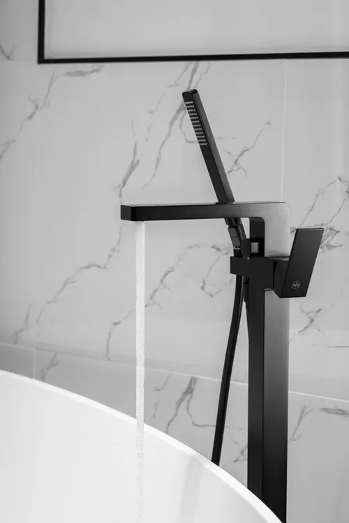 cumpără Baterie pentru cadă kfa armatura Logon черный на пол în Chișinău 