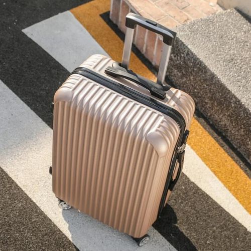 cumpără Valiză Bags Ostin Champagne Gold M în Chișinău 