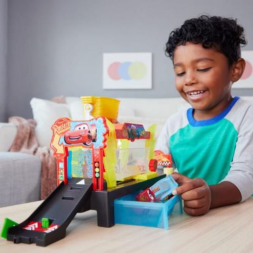 cumpără Mașină Mattel JBM70 Spălătorie auto cu Fulger McQueen în Chișinău 