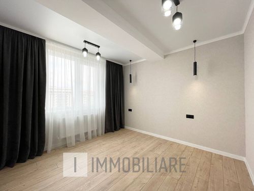 Spre vânzare apartament cu 3 camere + living, amplasat în Durlesti . 