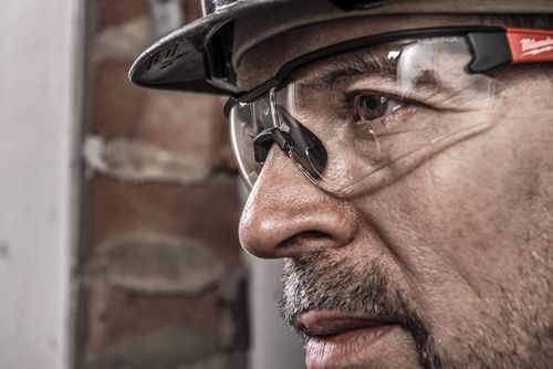 cumpără Echipament de protecție personală Milwaukee 4932478910 Ochelari de protecție cu funcție de lupă (+1,5) în Chișinău 