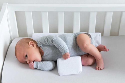 купить Комплект подушек и одеял Doomoo 40001000 Perna de pozitionare Baby Sleep 34 x 40 cm в Кишинёве 
