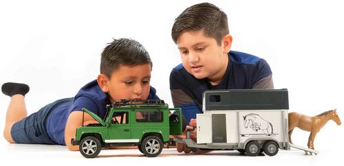 купить Машина Bruder 2592 Masina Land Rover Defender Station cu remorca de cai, 42277 в Кишинёве 