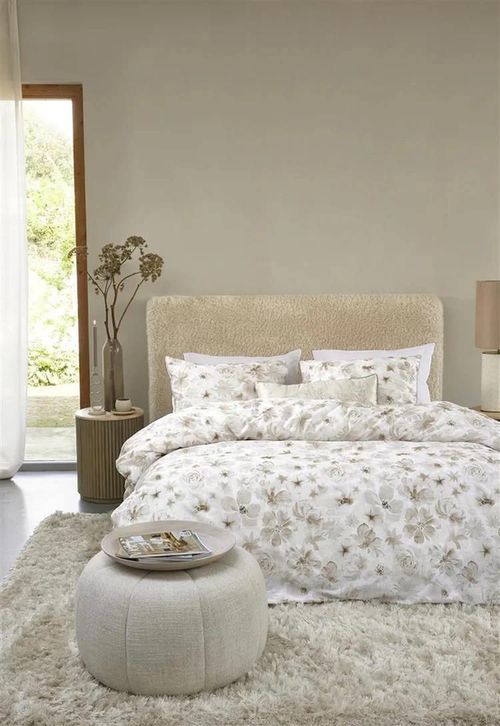 купить Постельное белье Riviera Maison 330286 Flowing Flowers 200x200/220 Sand в Кишинёве 