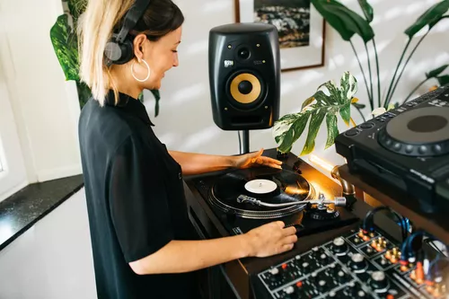 купить Проигрыватель виниловый Lenco L-3809 BK в Кишинёве 