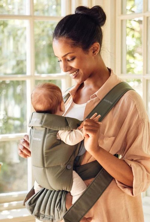 купить Кенгуру BabyBjorn 021040E1 Mini Dark Green, cu pozitii multiple de purtare в Кишинёве 
