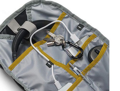 cumpără Dicota D31048 Backpack Active black/yellow 14"-15.6", Premium notebook backpack with a sporty design, (rucsac laptop/рюкзак для ноутбука) în Chișinău 