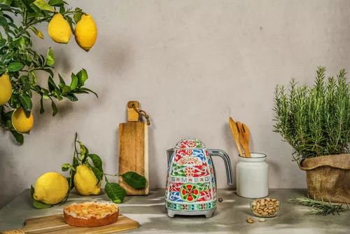 купить Чайник электрический SMEG KLF03DGEU Sicily is my love Collection Dolce&Gabbana в Кишинёве 