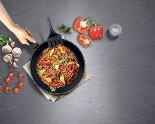 купить Сковорода Tefal C3851953 XL Force Wok 28cm в Кишинёве 