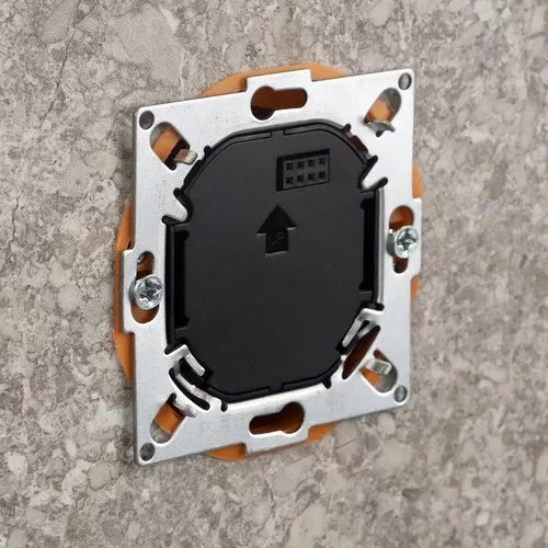 cumpără Termostat de cameră ENGO Controls E55-B, 55x55(încastrat în perete), programabil, prin Wi-Fi, black în Chișinău 