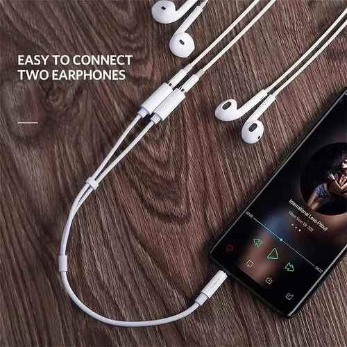 купить Переходник для AV Ugreen 10739 AUX Splitter 3.5mm to 2*3.5mm 0.25M AV134, White в Кишинёве 