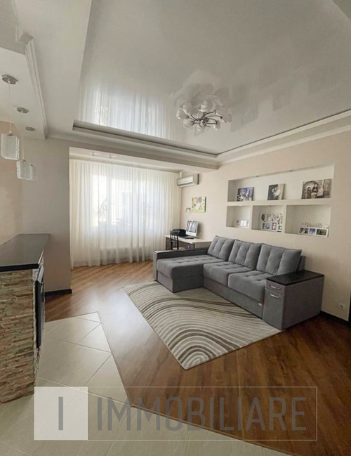 Apartament cu 2 camere+living, sect. Centru, str. Constantin Vârnav. 