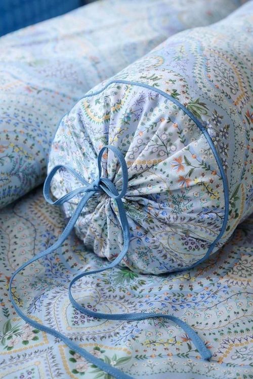 cumpără Pernă Pip Studio 332426 Moon Flower Roll Cushion 22x70 Ligt Blue în Chișinău 