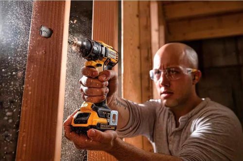 cumpără Set de scule electrice DeWalt DCK2077P2T-QW în Chișinău 