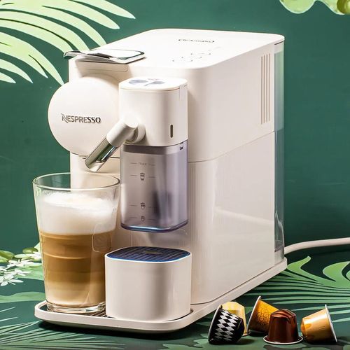 cumpără Cafetiera Nespresso Lattissima One în Chișinău 