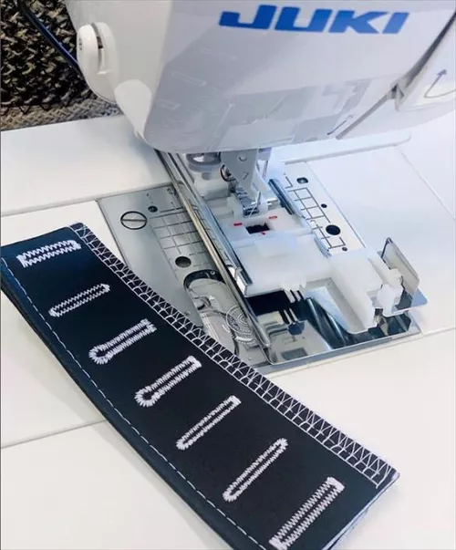 cumpără Mașină de cusut Juki HZL-DX3/CE în Chișinău 