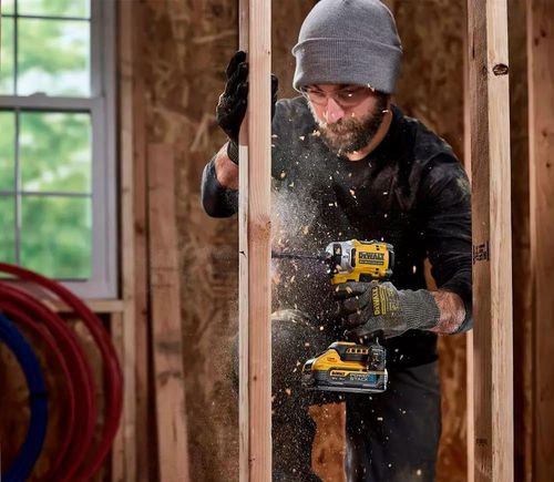 cumpără Mașina de infeliat DeWalt DCF860E2T-QW 18V 3vit. 2x1.7Ah Powertack în Chișinău 