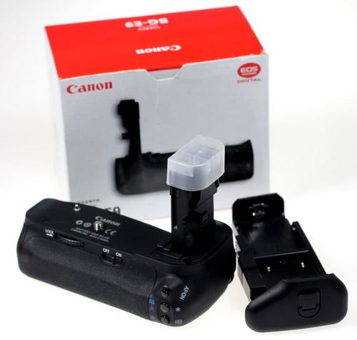 купить Аккумулятор для фото-видео Canon BG-E9 (2 x LP-E6 or 6 x Size-AA) в Кишинёве 