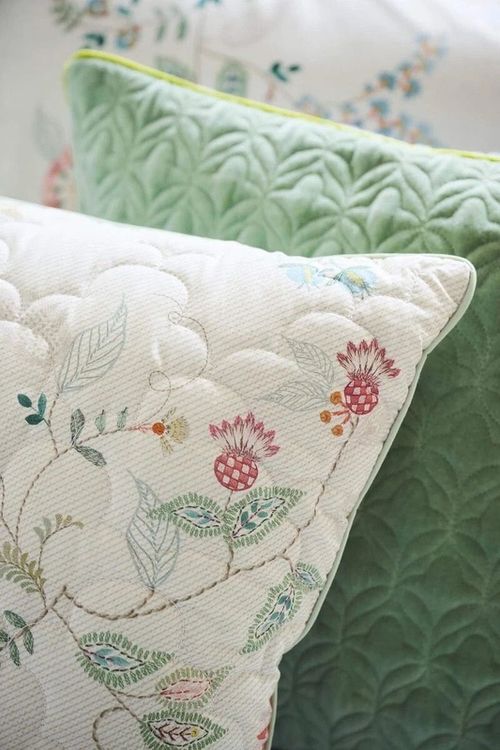 cumpără Set de perne si plapume Pip Studio 329639 Kili Flower Cushion 45x70 White în Chișinău 