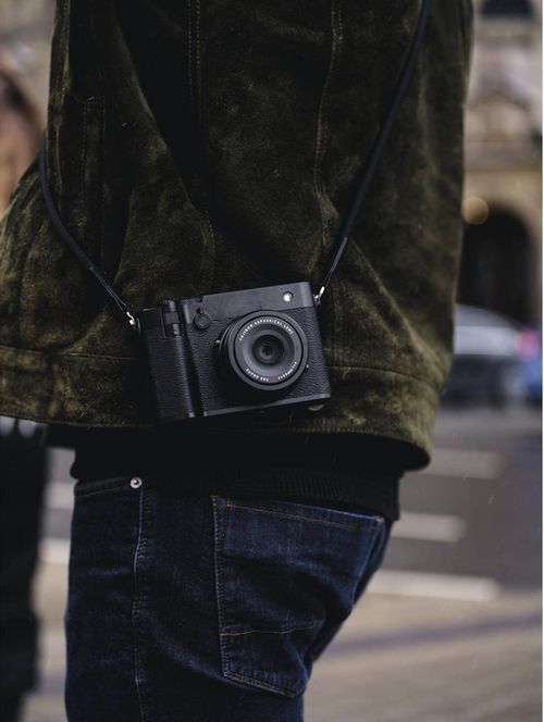 купить Фотоаппарат беззеркальный FujiFilm GFX100RF black в Кишинёве 