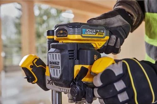 cumpără Maşină de frezat DeWalt DCW620NT-XJ în Chișinău 