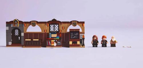 купить Конструктор Lego 76442 Harry Potter Castelul Hogwarts: Clasa de farmece в Кишинёве 