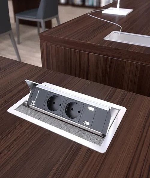 купить Розетка электрическая ASA Plastici 060.31F.00508 Versanet 3 sockets F+ 1 USB 5V (A+C) Matt white в Кишинёве 