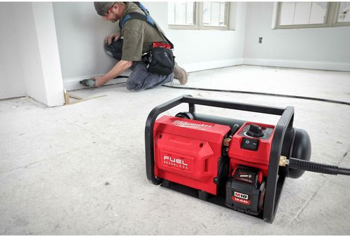 cumpără Compresor Milwaukee 4933472166 18V, M18FAC-0 în Chișinău 
