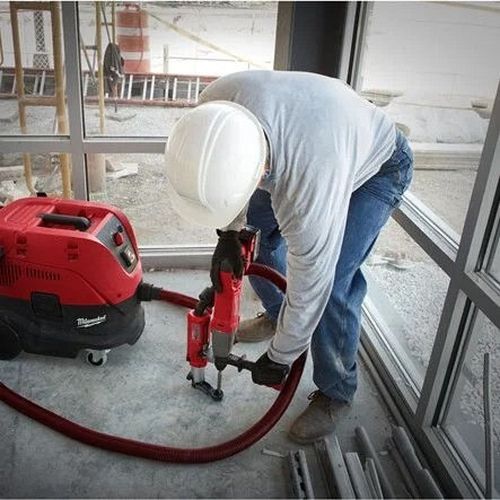 cumpără Aspirator industrial Milwaukee AS-30LAC Aspirator L-Class 30L 4933459411 în Chișinău 