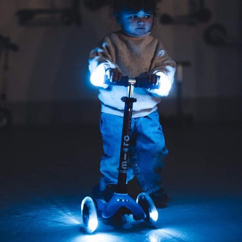 купить Самокат Micro MMD129 Mini Deluxe Magic LED Purple в Кишинёве 