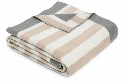 купить Плед s.Oliver 2656/380 Jacquar Decke 150х200 Beige/grey в Кишинёве 